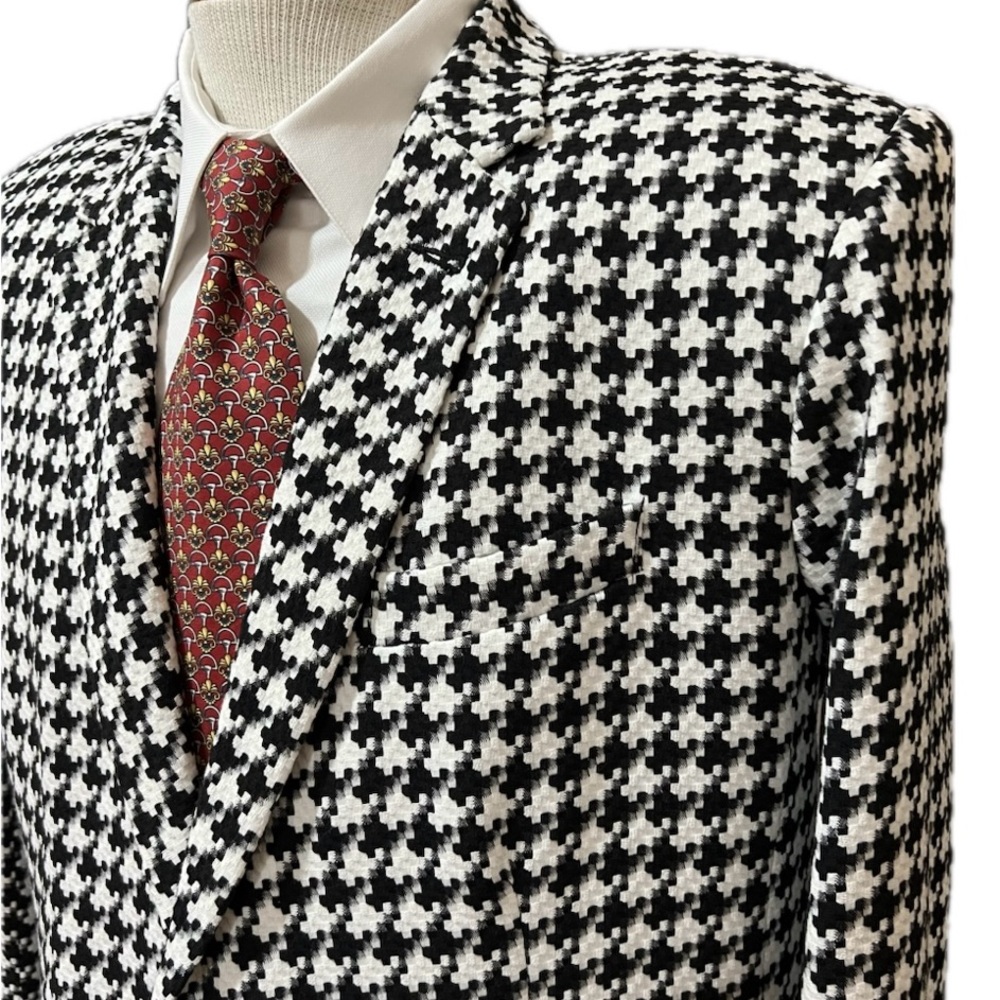 Mr. Turk Classic Black and White Houndstooth Blazer Size 44, Price $180 NWT